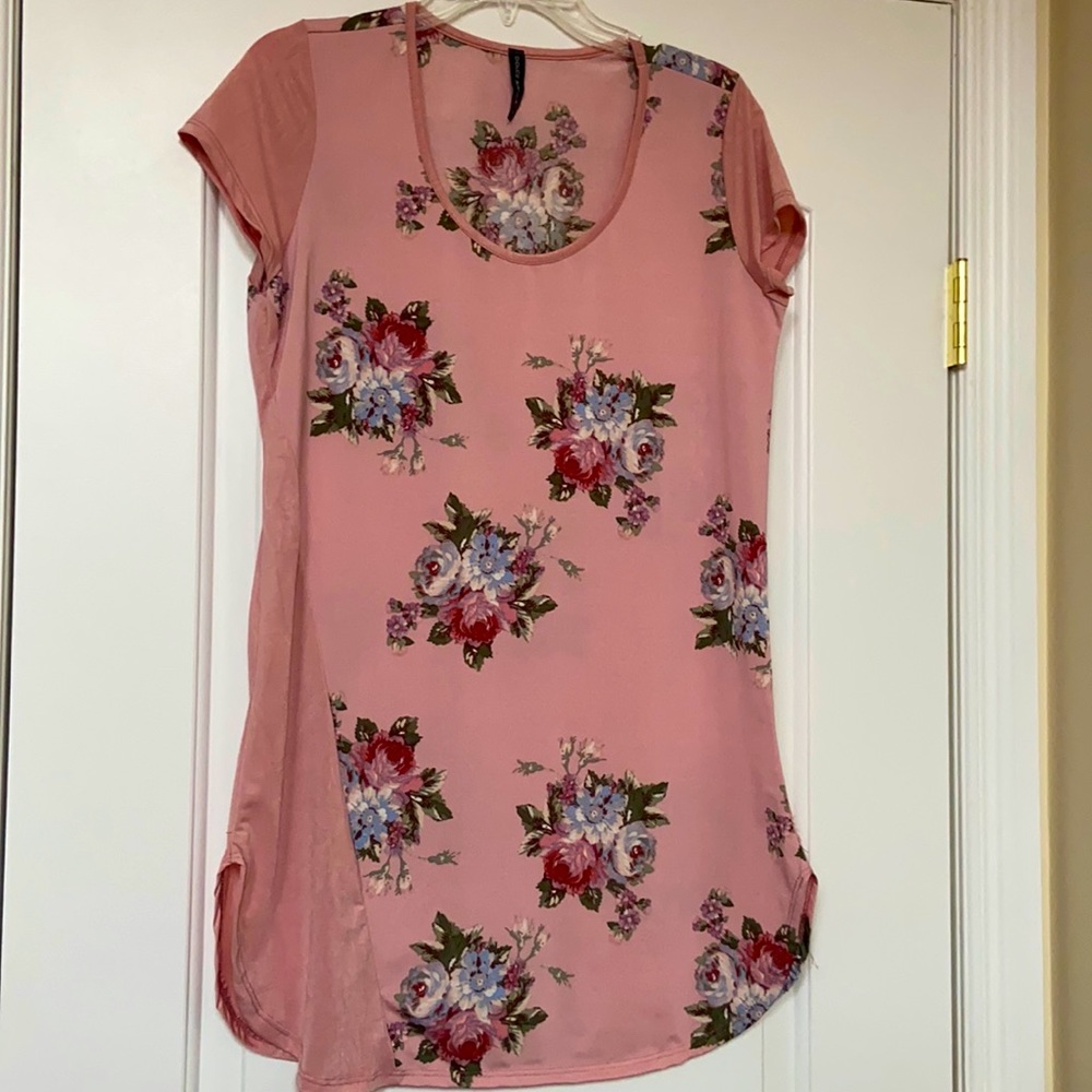 Pink floral tunic in size M